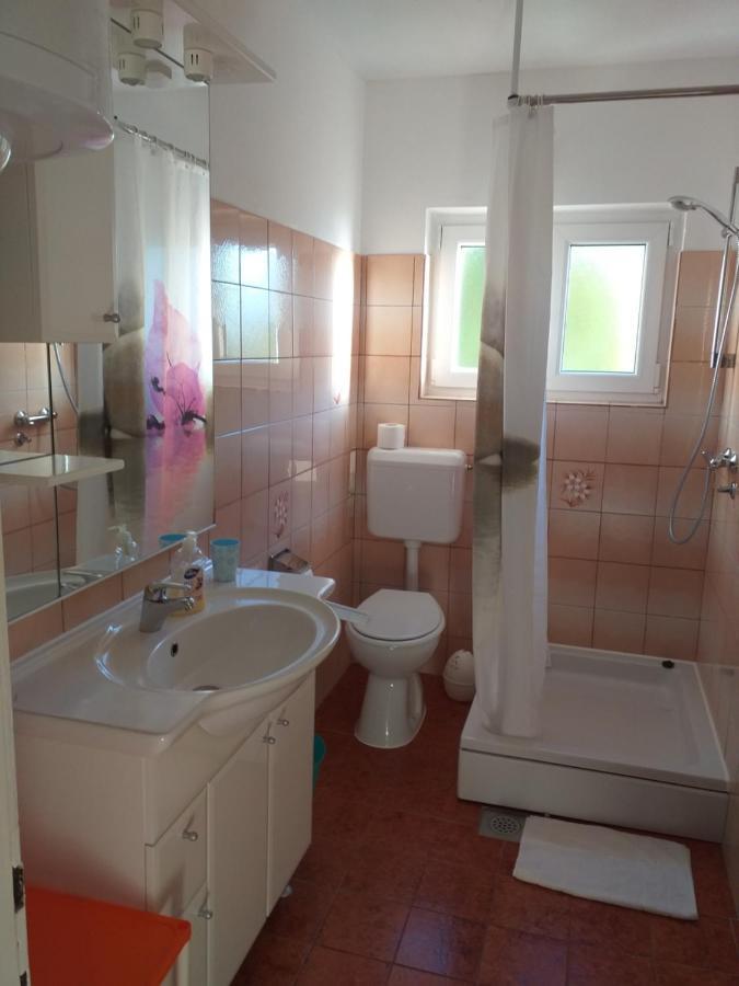 Apartments Picolo Paradiso Miljenko Debelic Barbat na Rabu Eksteriør billede